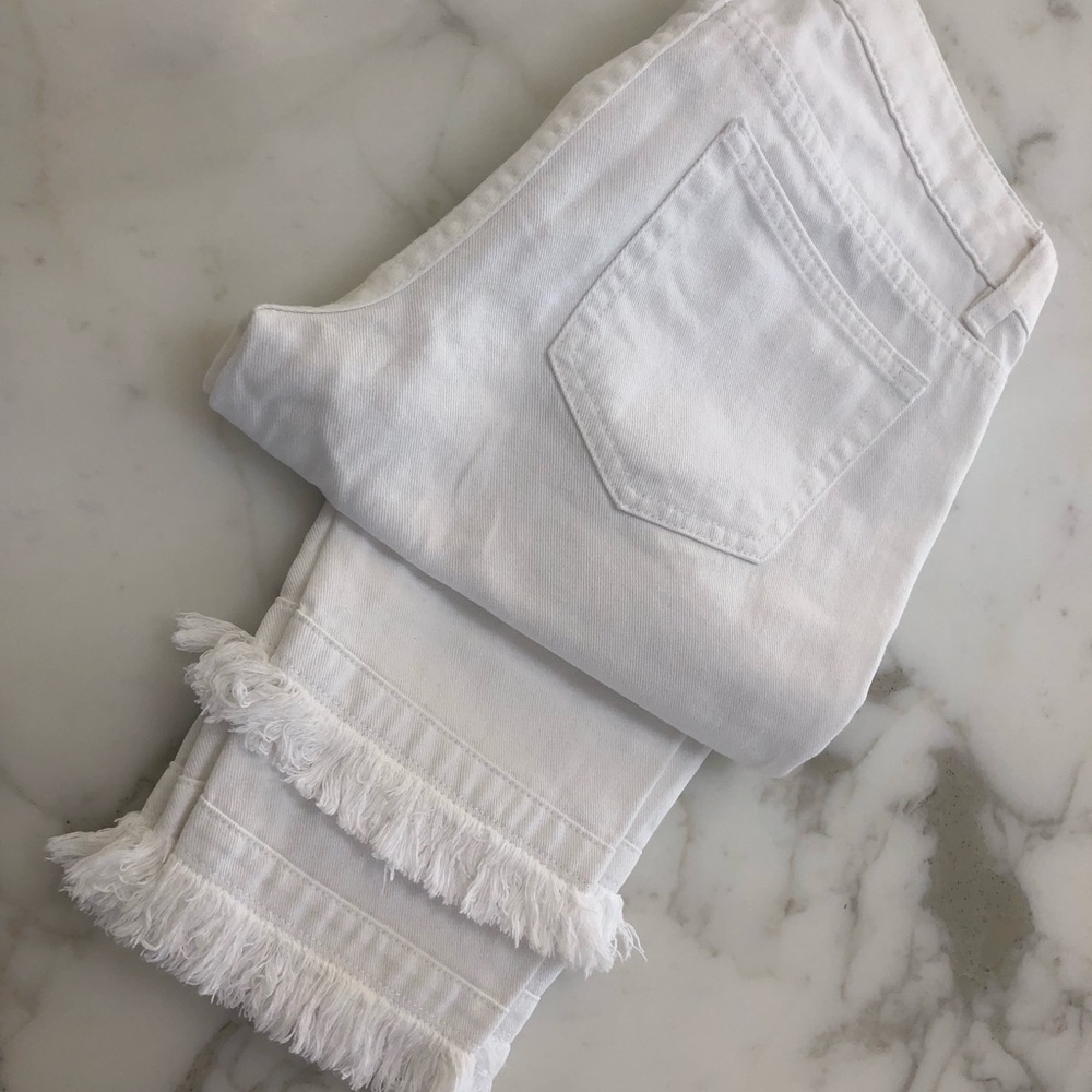 Adorable Michael Kors white jeans with fringe